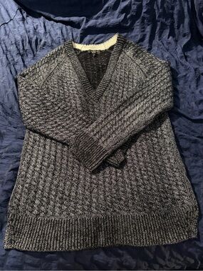 rag & bone Men's V-Neck Cable Knit Sweater in Heather Charcoal
